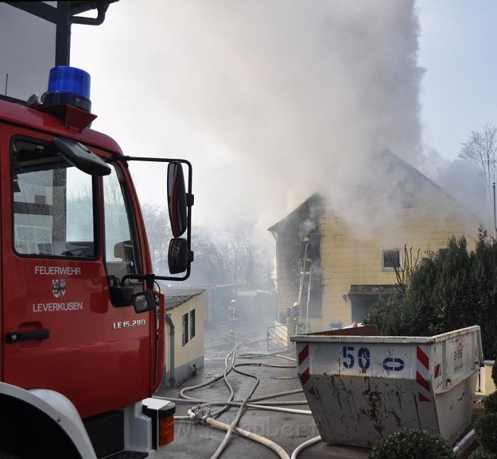 Haus komplett ausgebrannt Leverkusen P19.JPG